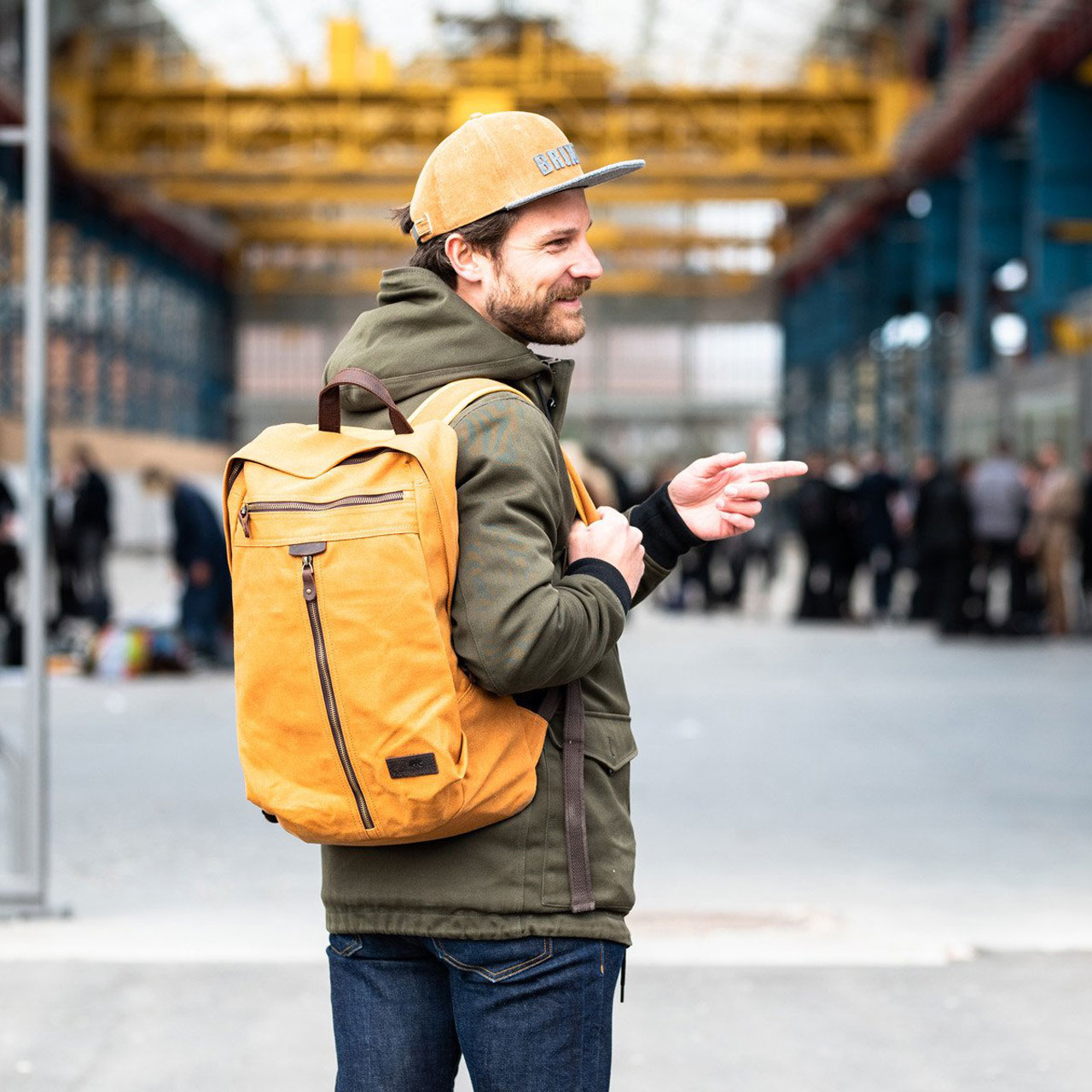 Alaskan Maker Rucksack Denali mustard Model