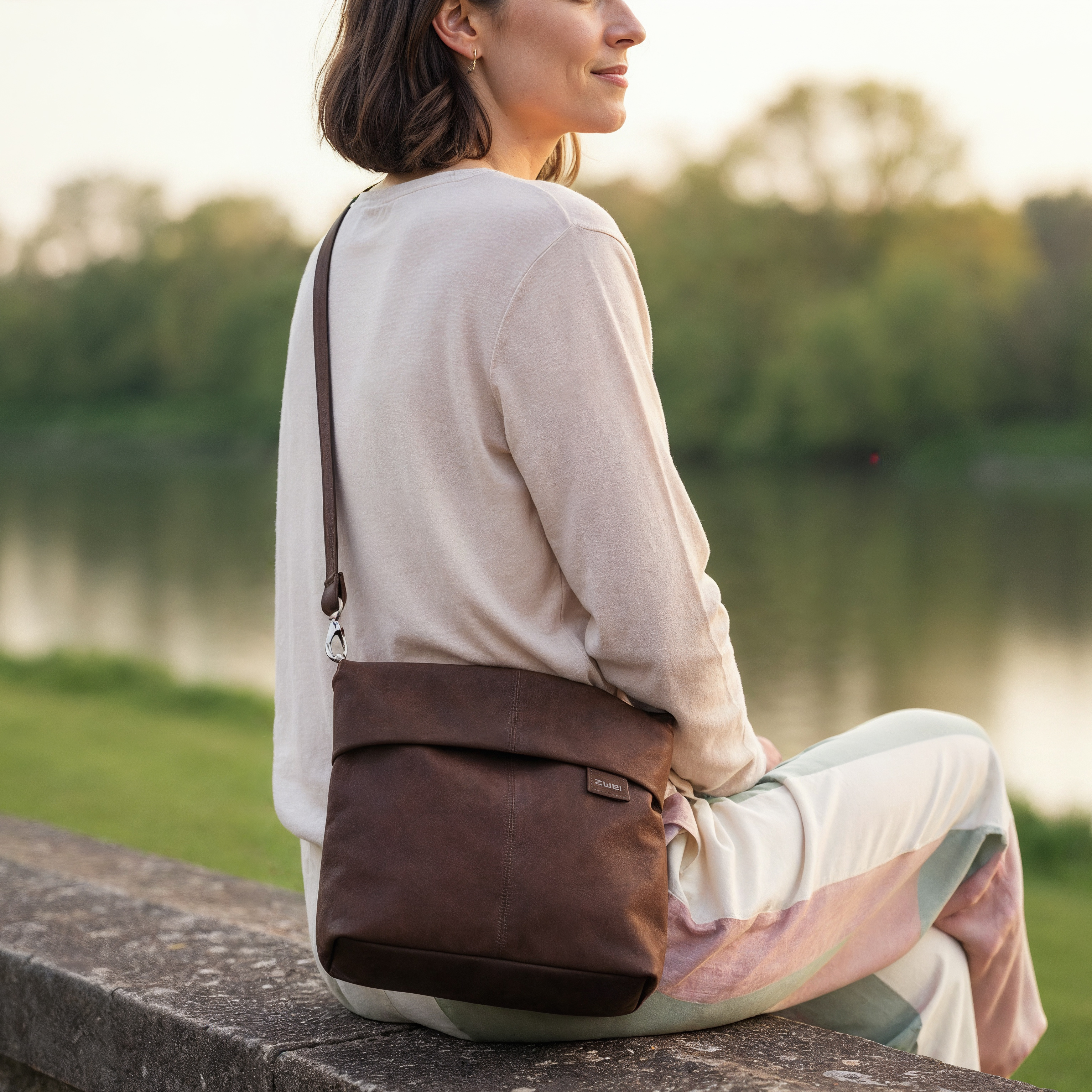 ZWEI Tasche Mademoiselle M8 nubuk espresso