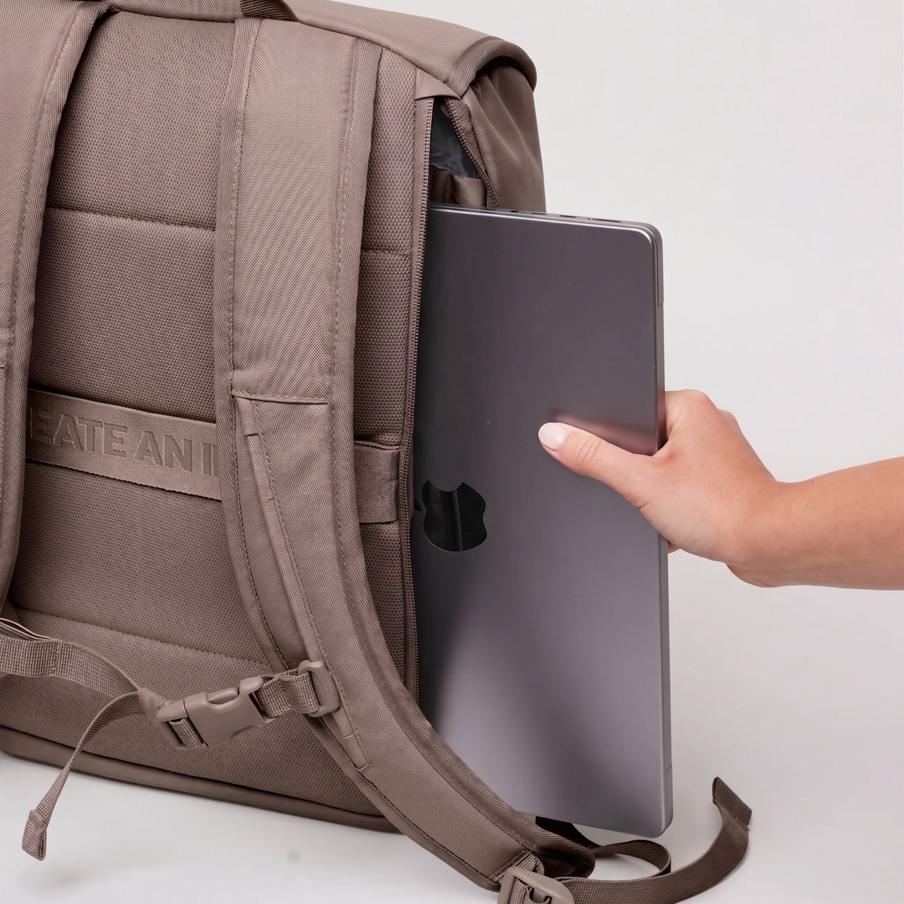 GOT BAG Serene Pack oyster mono