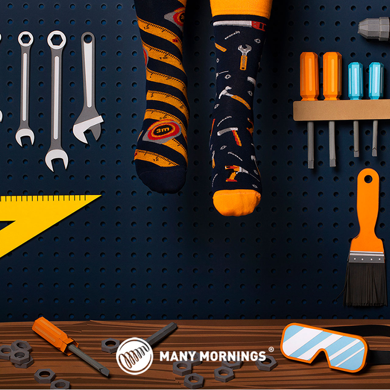 Many Mornings Socken Handyman Style