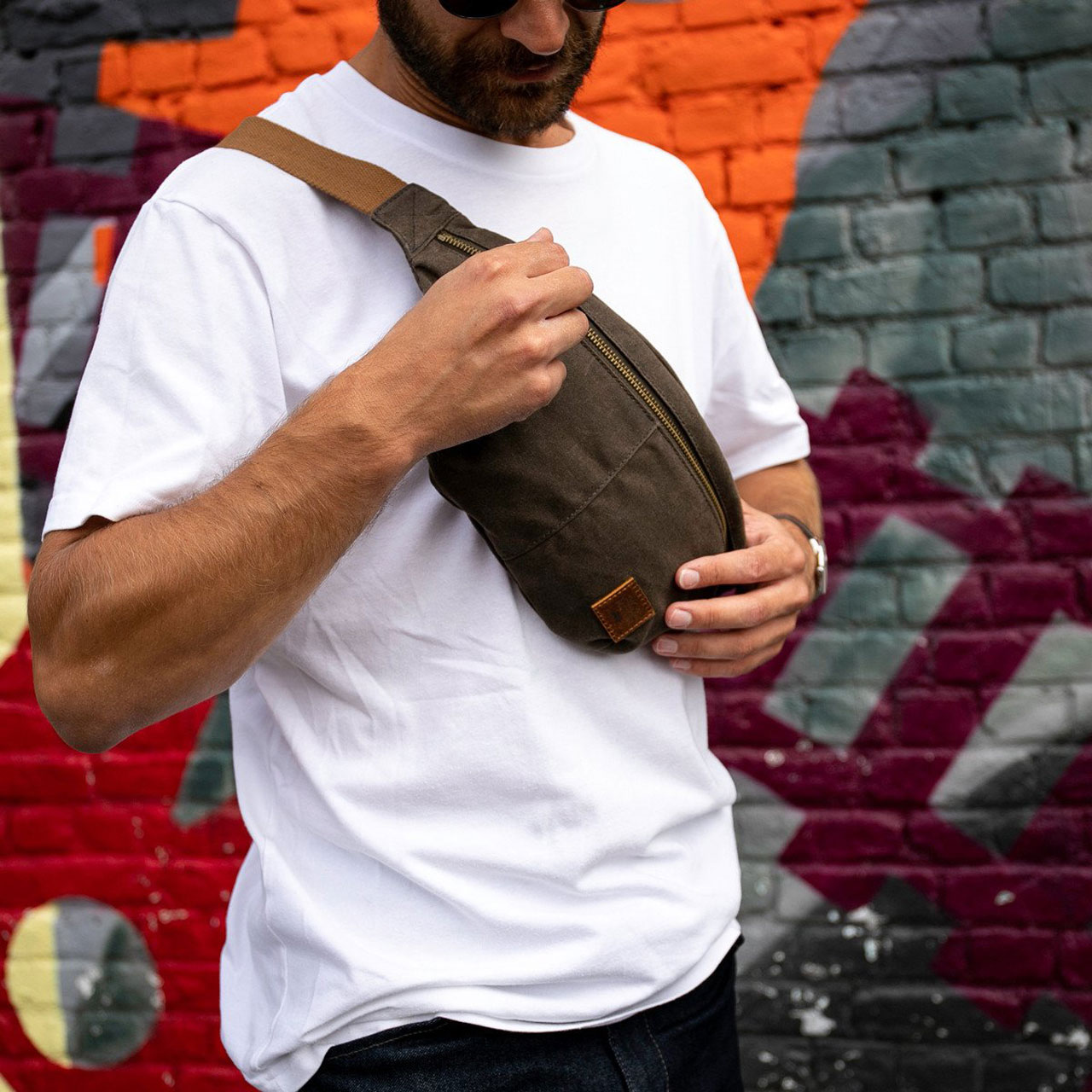 Alaskan Maker Bauchtasche Sling khaki Model 2