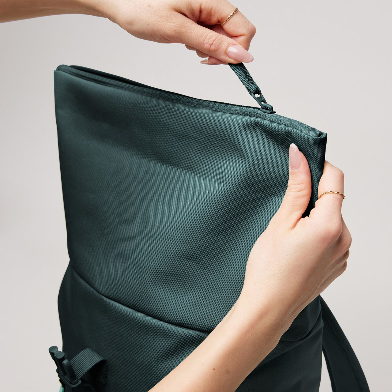 GotBag Rolltop easy small sea teal mono Reissverschluss