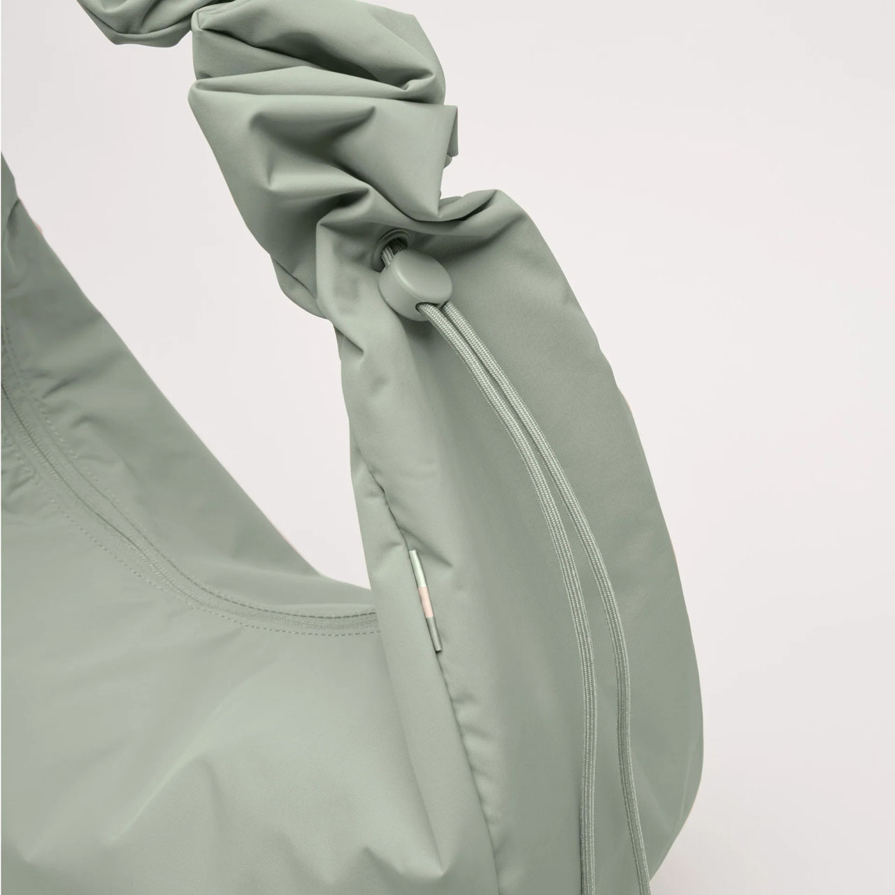 GOT BAG Moon Bag ruffle bass mono Detail