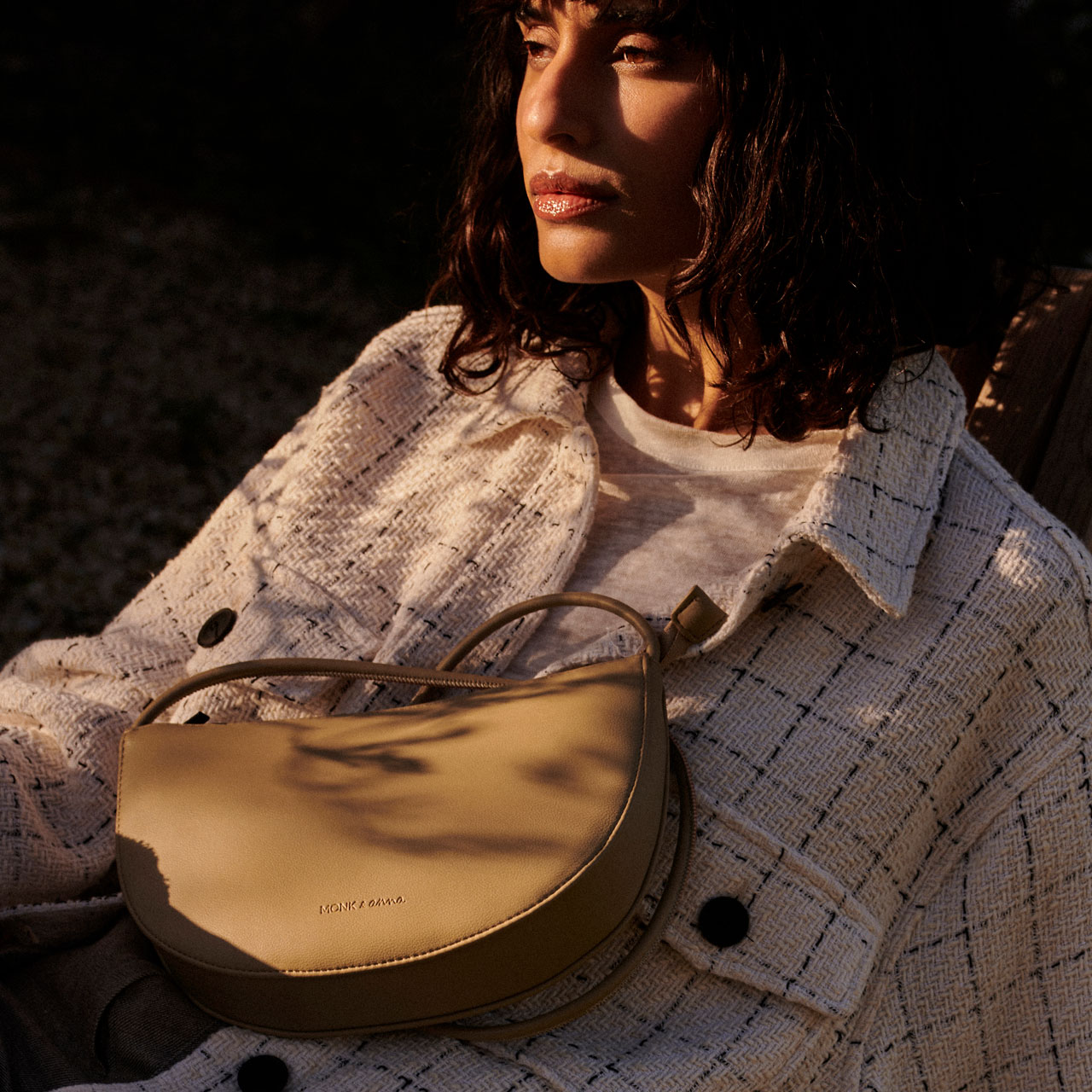 Monk & Anna Tasche Half Moon pistachio Model