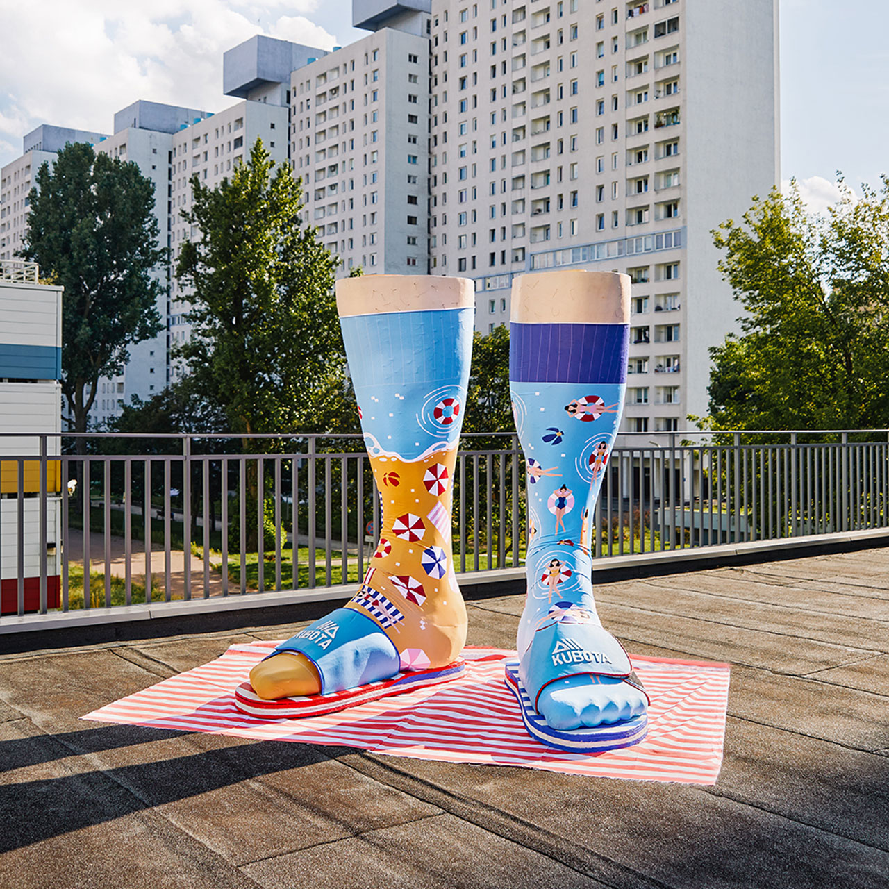 Many Mornings Socken Beach Please Style