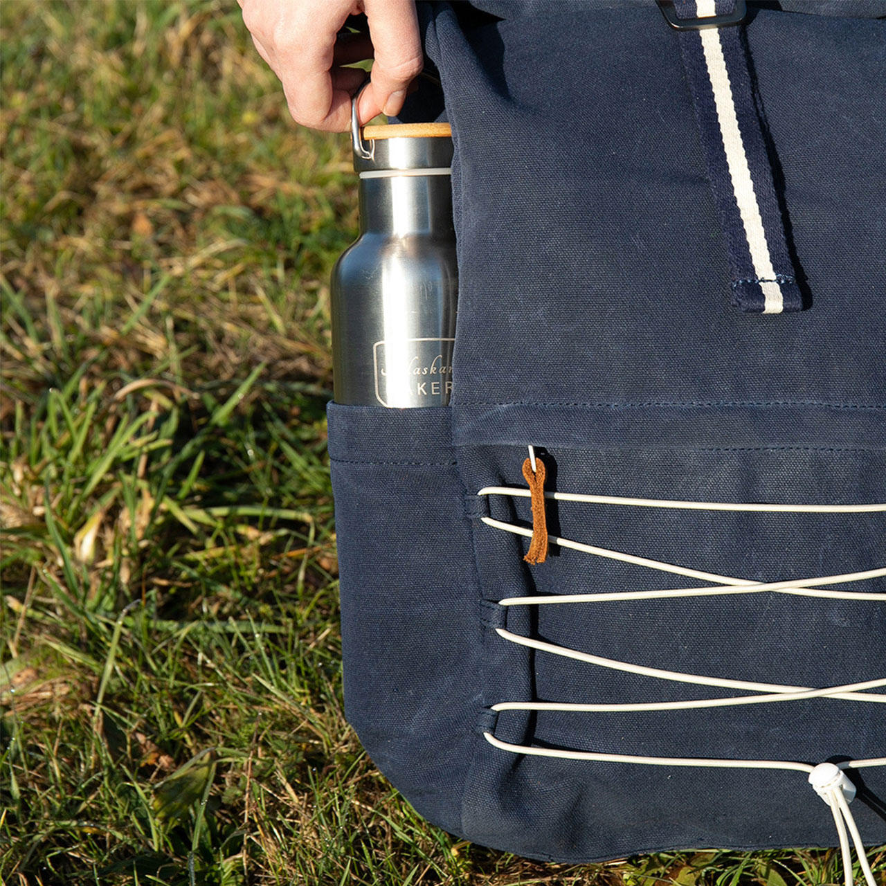 Alaskan Maker Rucksack Kenai navy Flaschenhalter