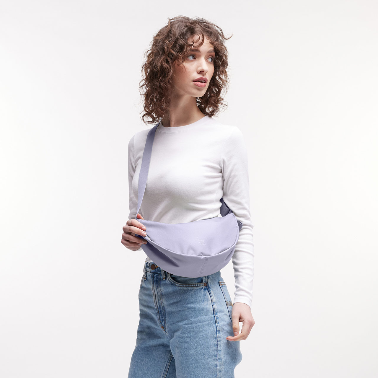 GOT BAG Moon Bag small purple coral mono Model