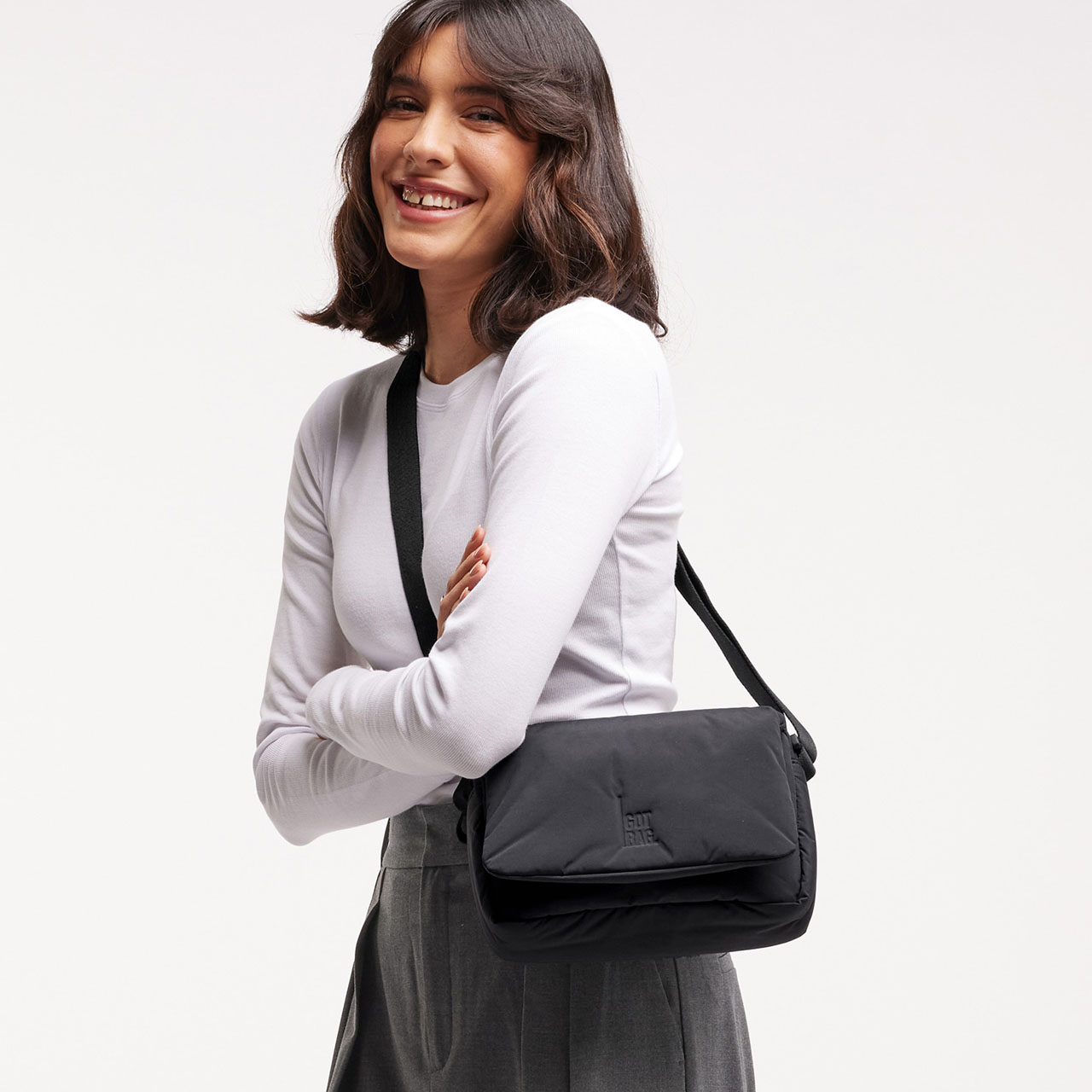 GOT BAG Cloud Crossbody Bag black mono Model 1