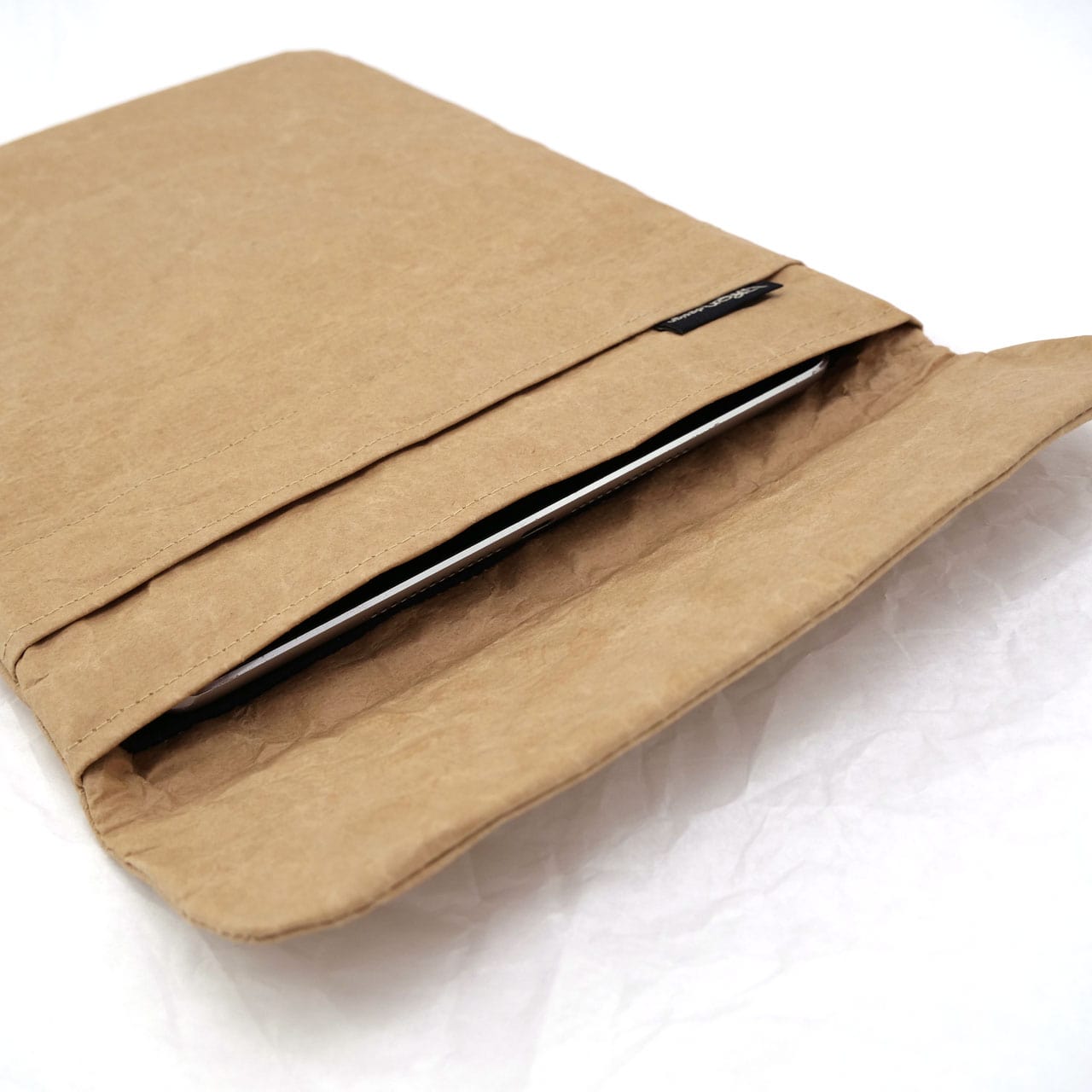 Wren Design Hülle iPad 9.7" braun offen 2