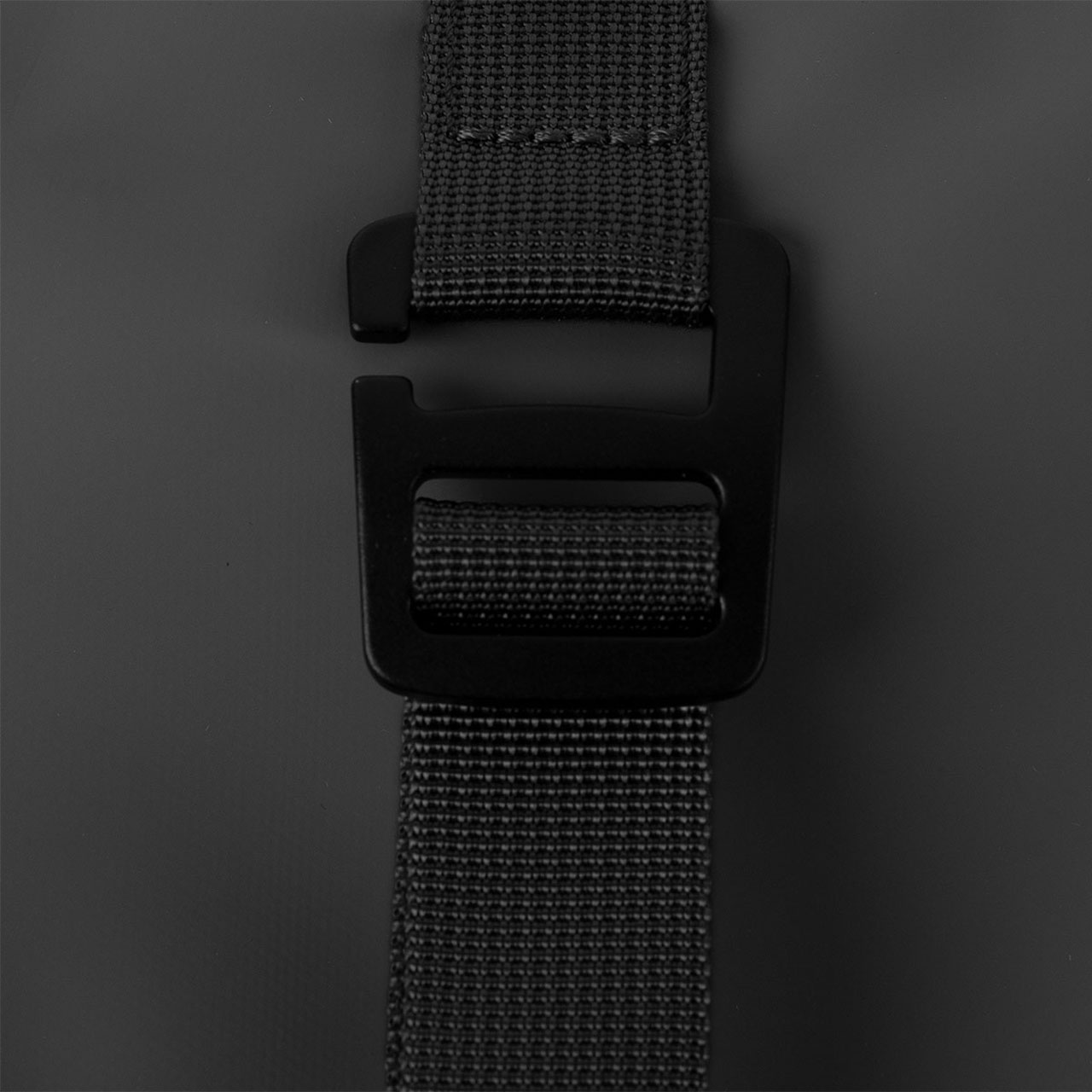 Alaskan Maker Rucksack Sitka schwarz Schnalle