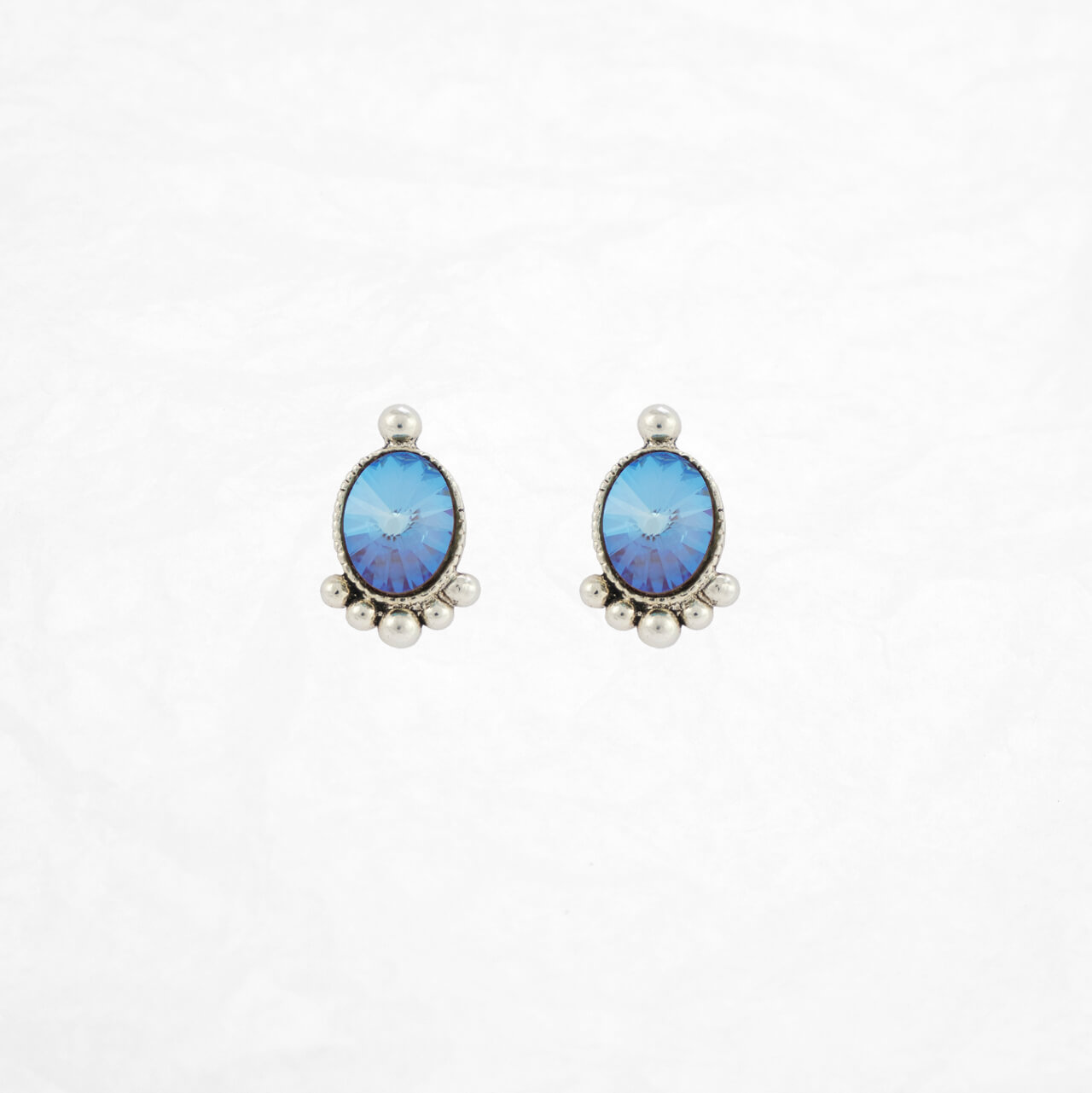 Une Ligne Ohrstecker oval versilbert army green front