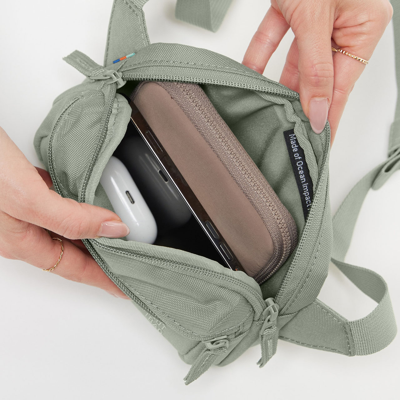 GOT BAG sling bag small bass offen