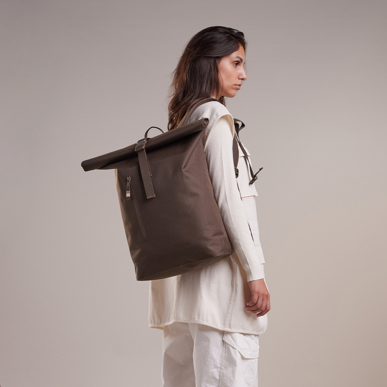 GOT BAG Rolltop lite trench mono Model 1