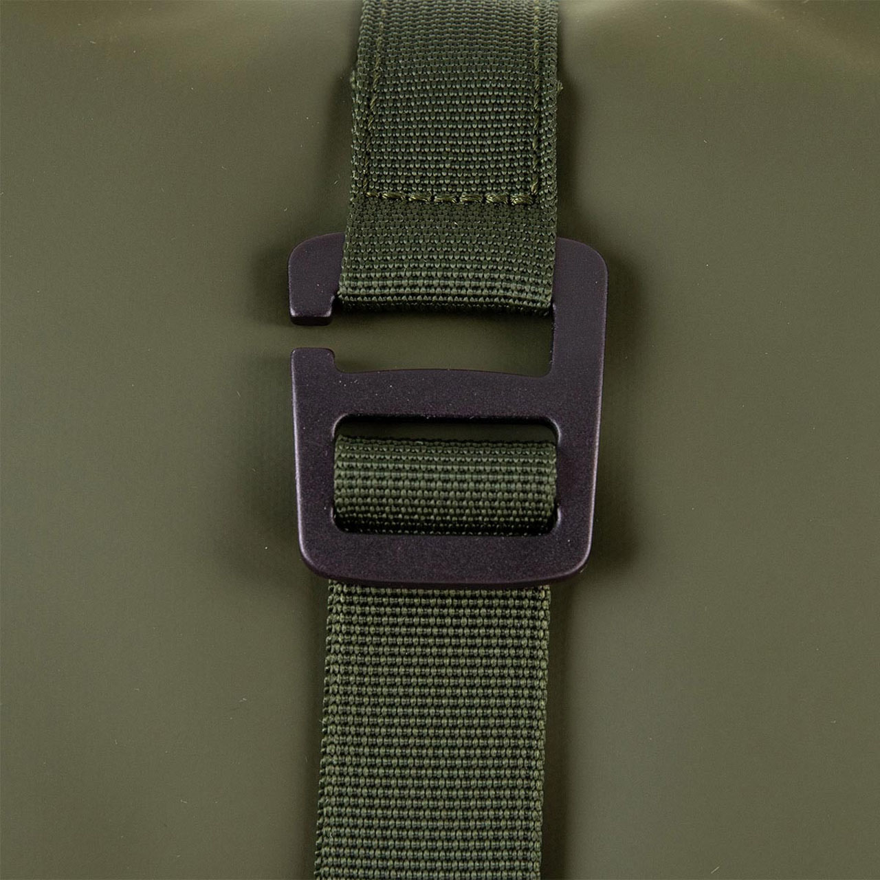 Alaskan Maker Rucksack Sitka grün Schnalle