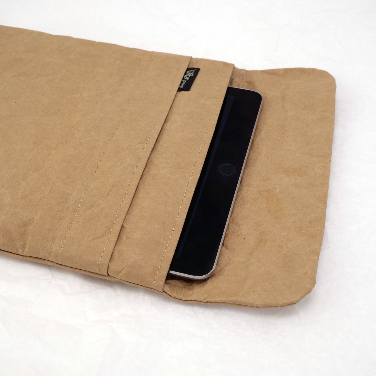 Wren Design Hülle iPad 9.7" braun offen 1