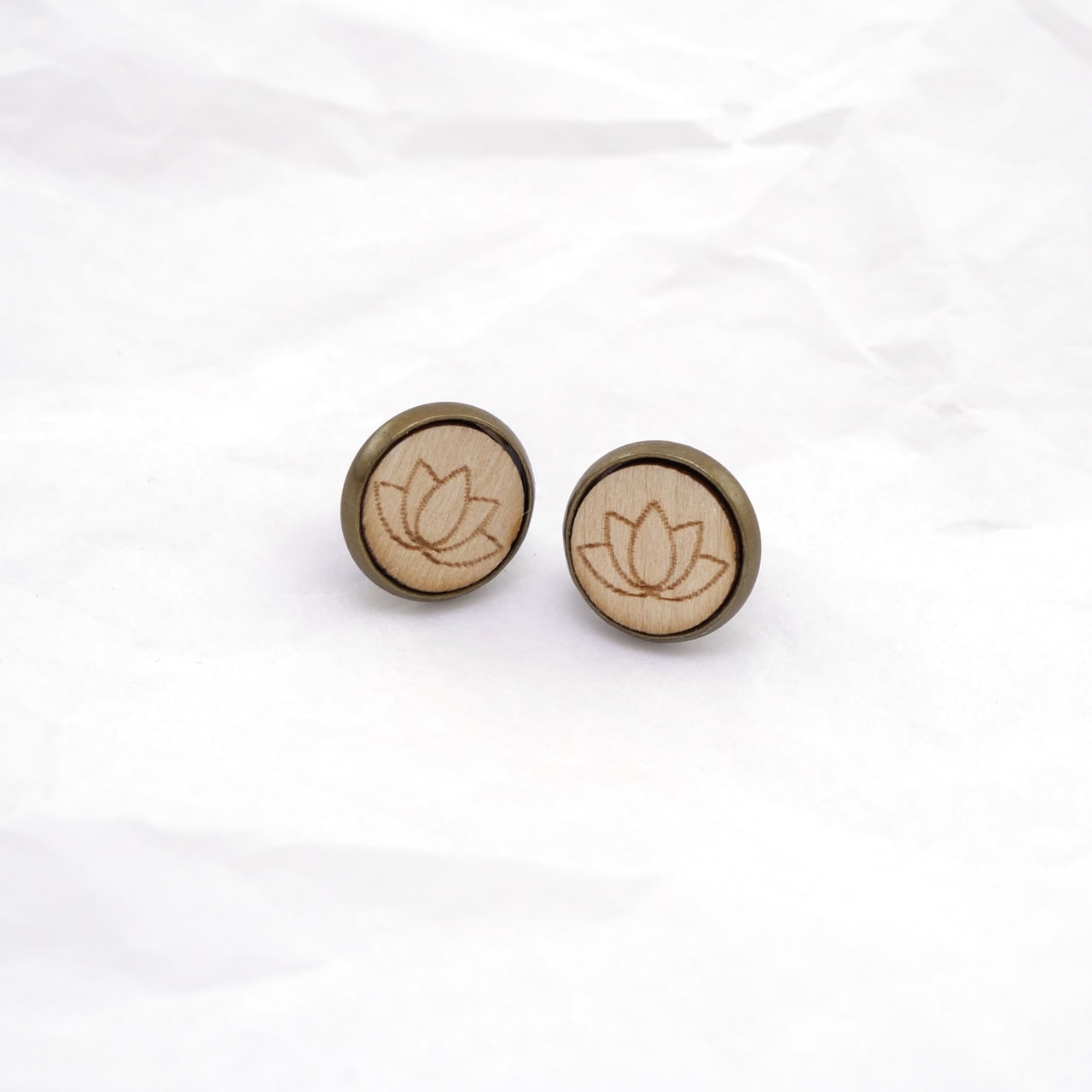 Ohrstecker Holz Lotus natur front