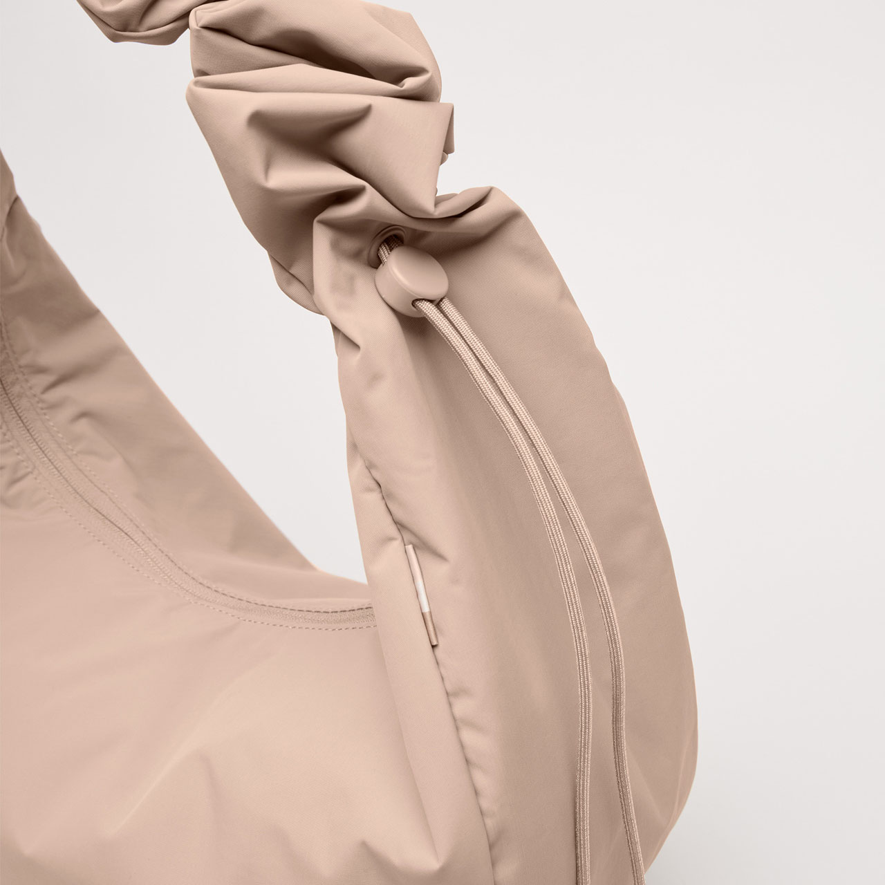 GOT BAG Moon Bag ruffle sandbar mono Kordel